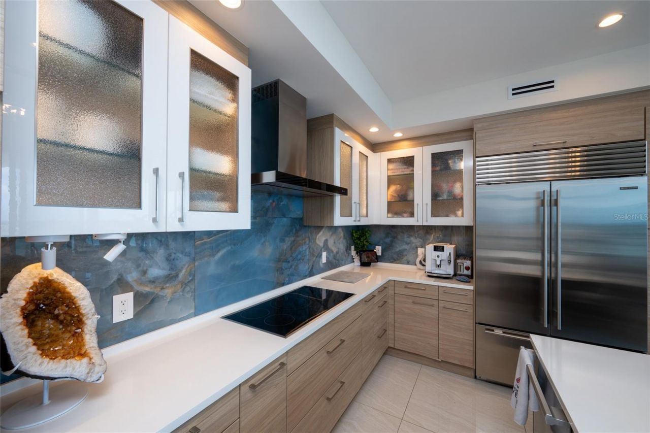 1155 N Gulfstream Avenue, Unit 1607, Sarasota, FL 34236 Photo