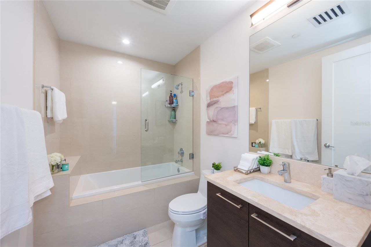 1155 N Gulfstream Avenue, Unit 1607, Sarasota, FL 34236 Photo