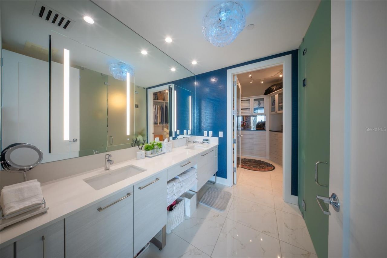 1155 N Gulfstream Avenue, Unit 1607, Sarasota, FL 34236 Photo