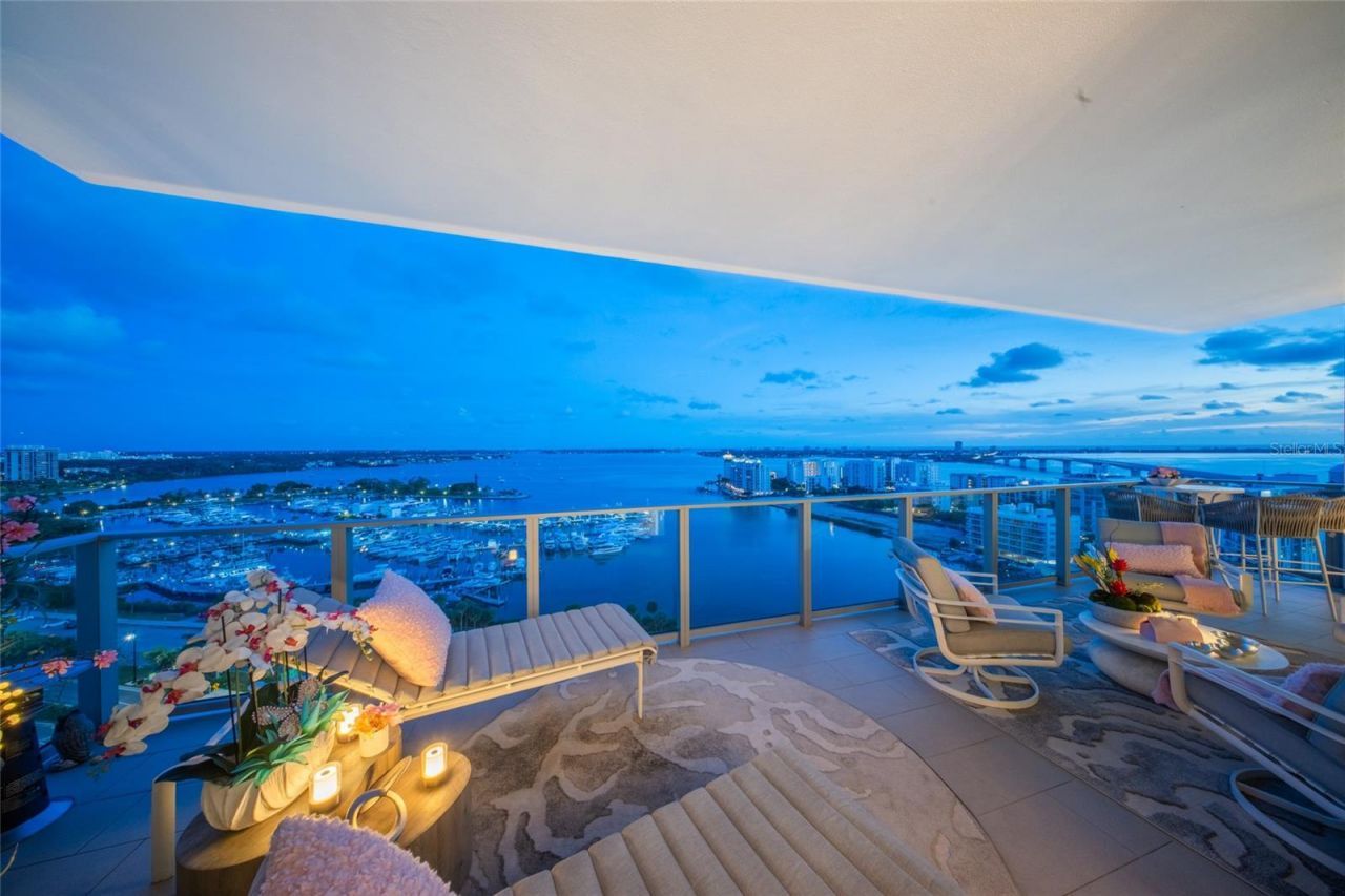 1155 N Gulfstream Avenue, Unit 1607, Sarasota, FL 34236 Photo