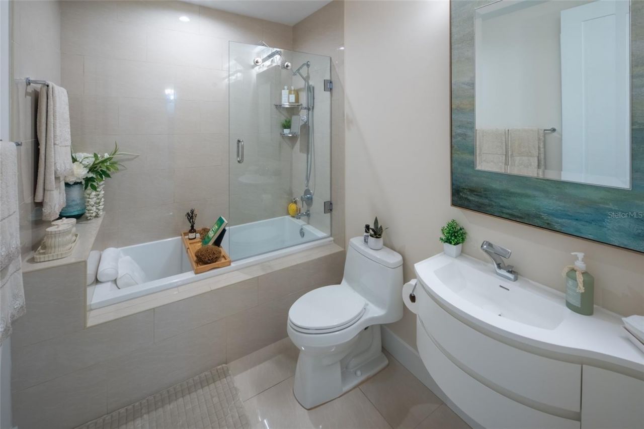 1155 N Gulfstream Avenue, Unit 1607, Sarasota, FL 34236 Photo
