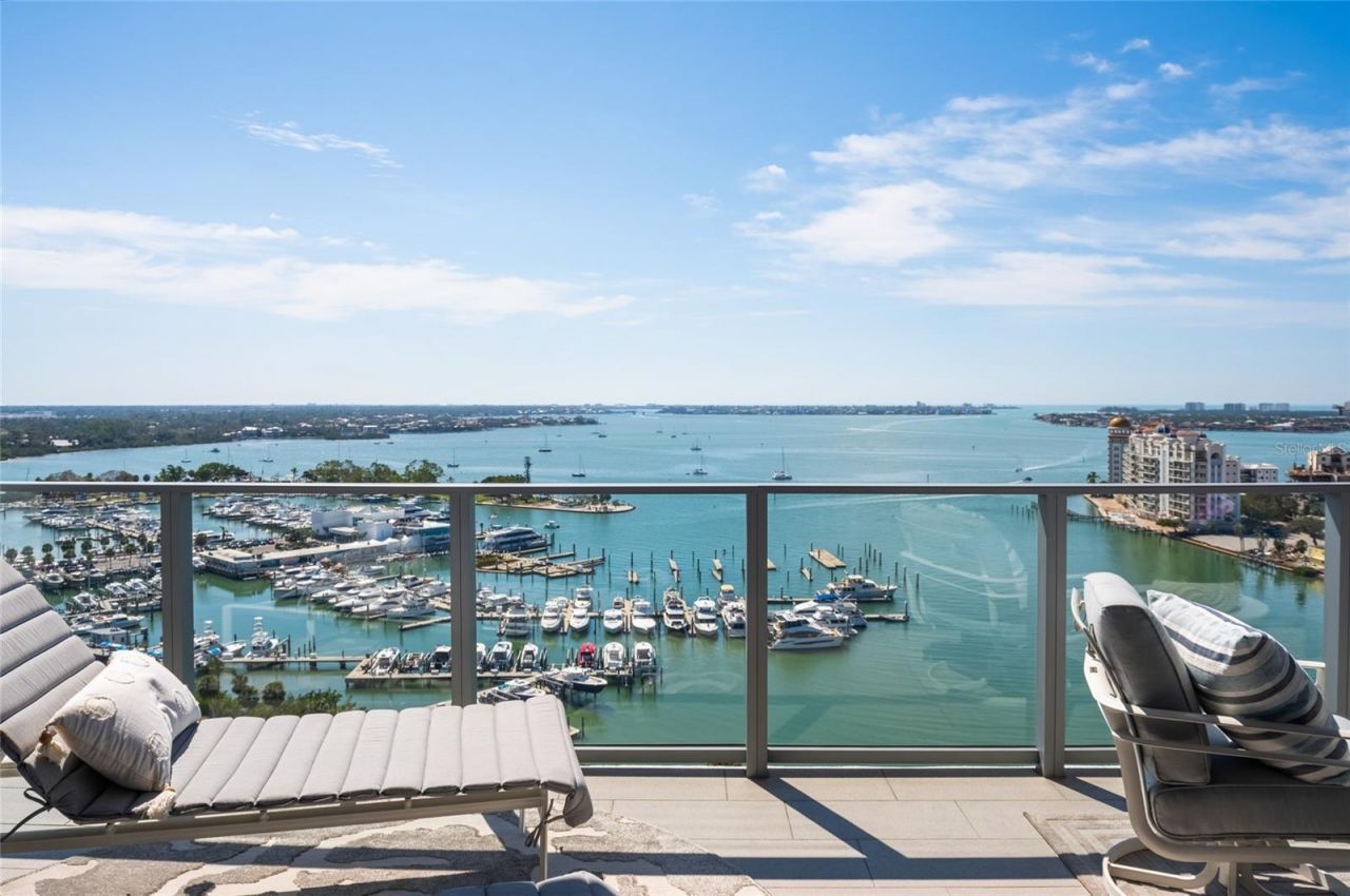 1155 N Gulfstream Avenue, Unit 1607, Sarasota, FL 34236 Photo