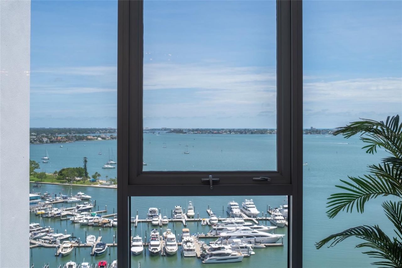 1155 N Gulfstream Avenue, Unit 1607, Sarasota, FL 34236 Photo