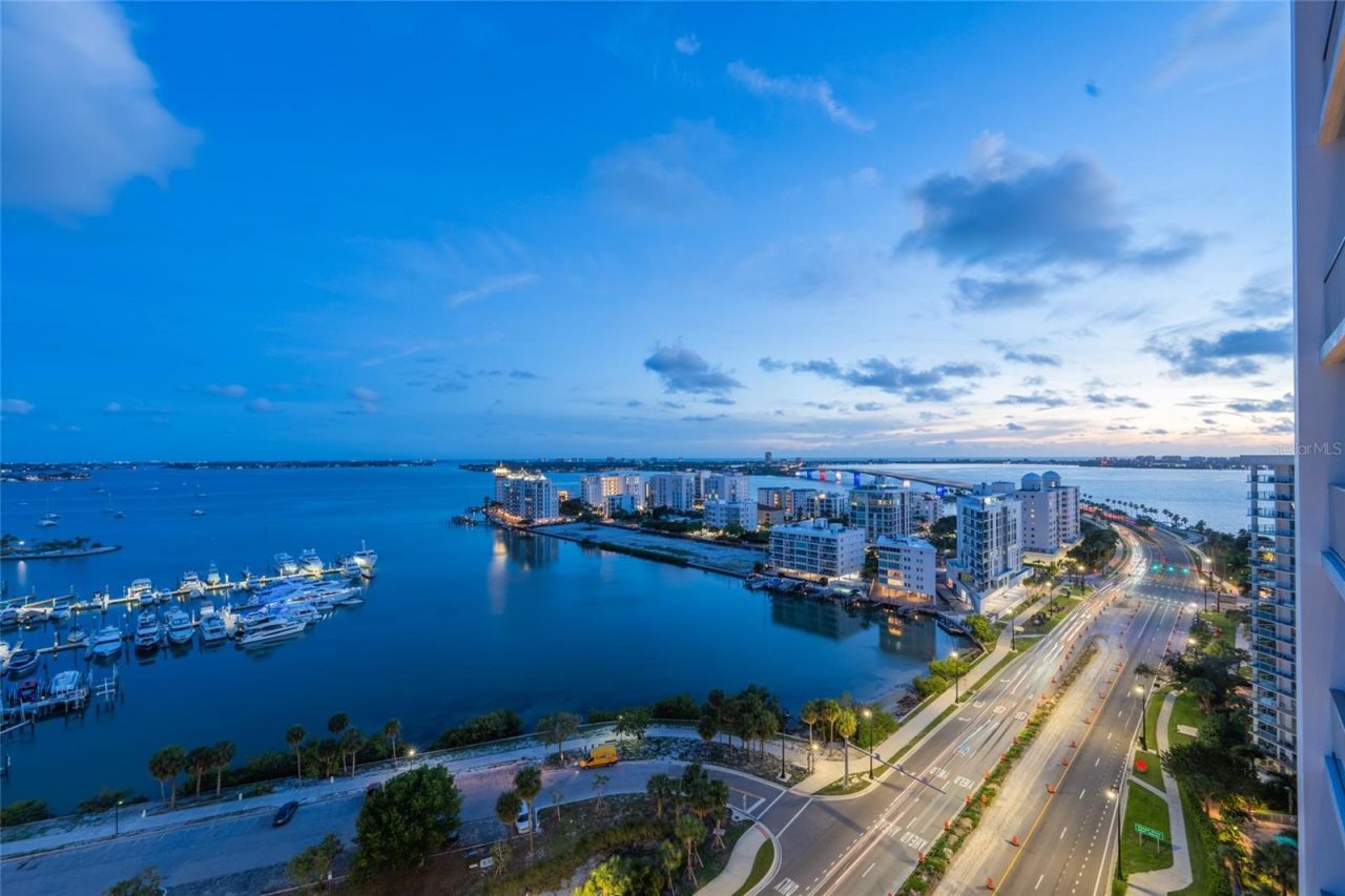 1155 N Gulfstream Avenue, Unit 1607, Sarasota, FL 34236 Photo