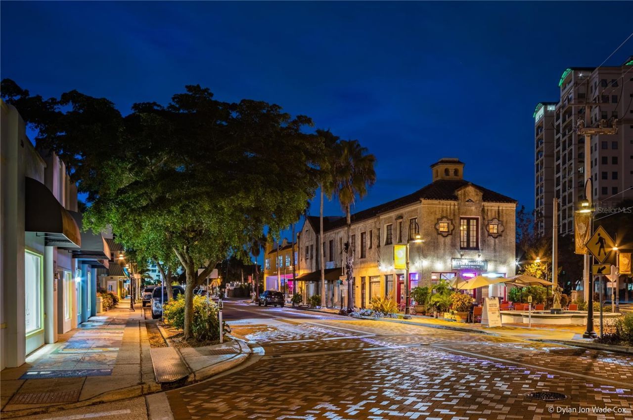 1155 N Gulfstream Avenue, Unit 1607, Sarasota, FL 34236 Photo