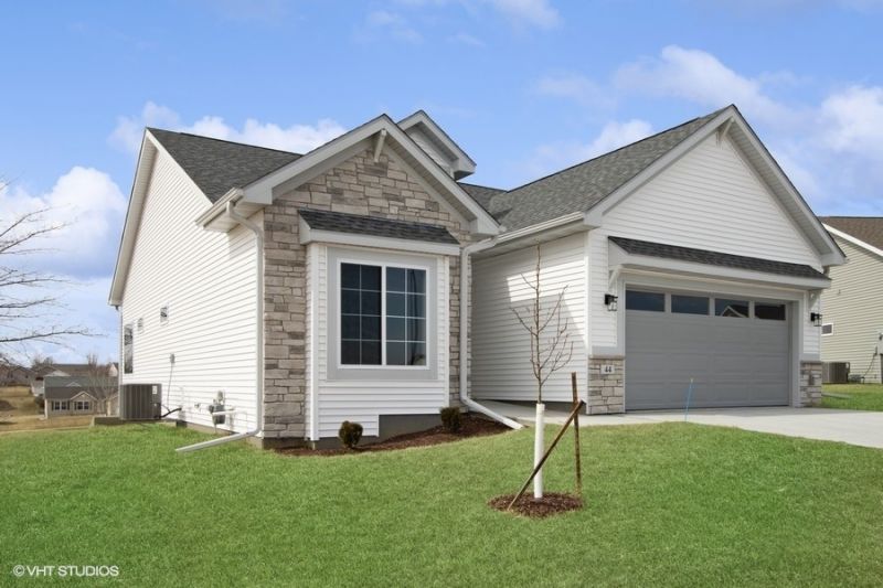 311 Dogwood Lane, Tiffin, IA 52340 Main Photo