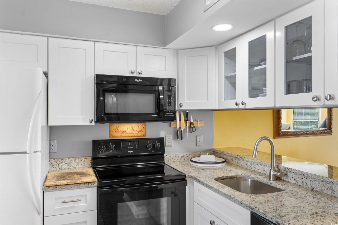 4601 Greenbriar Dr. Photo 8