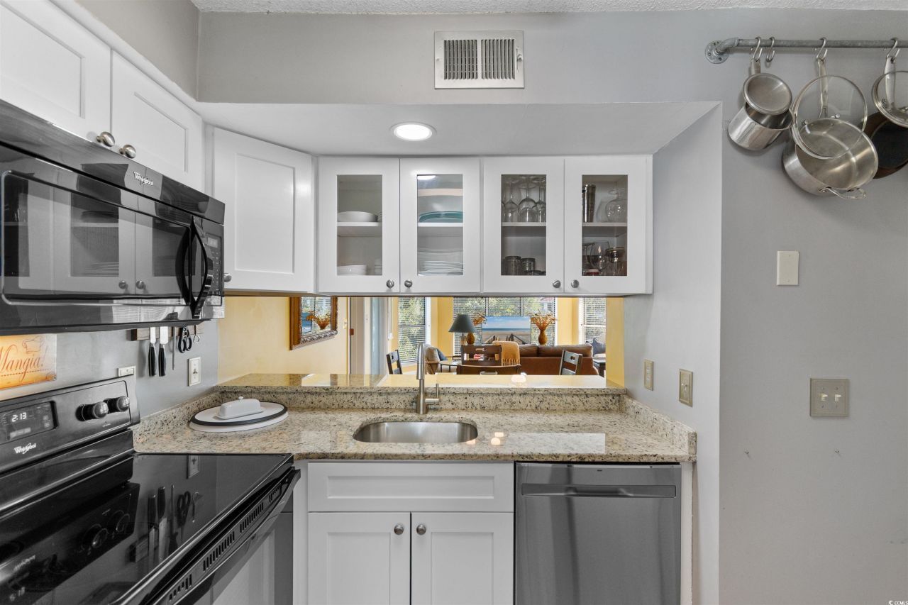 4601 Greenbriar Dr. Photo 9