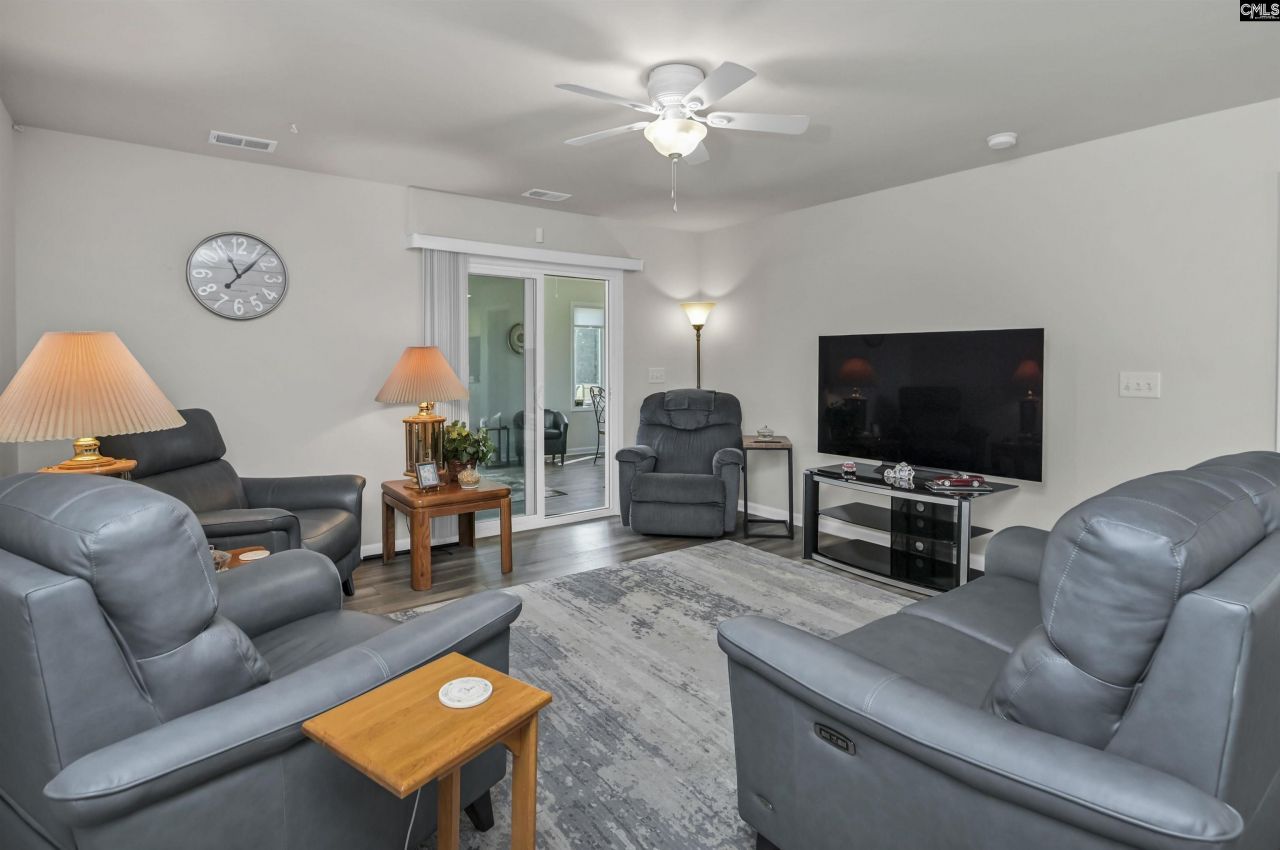 281 Burbage Court Photo 23