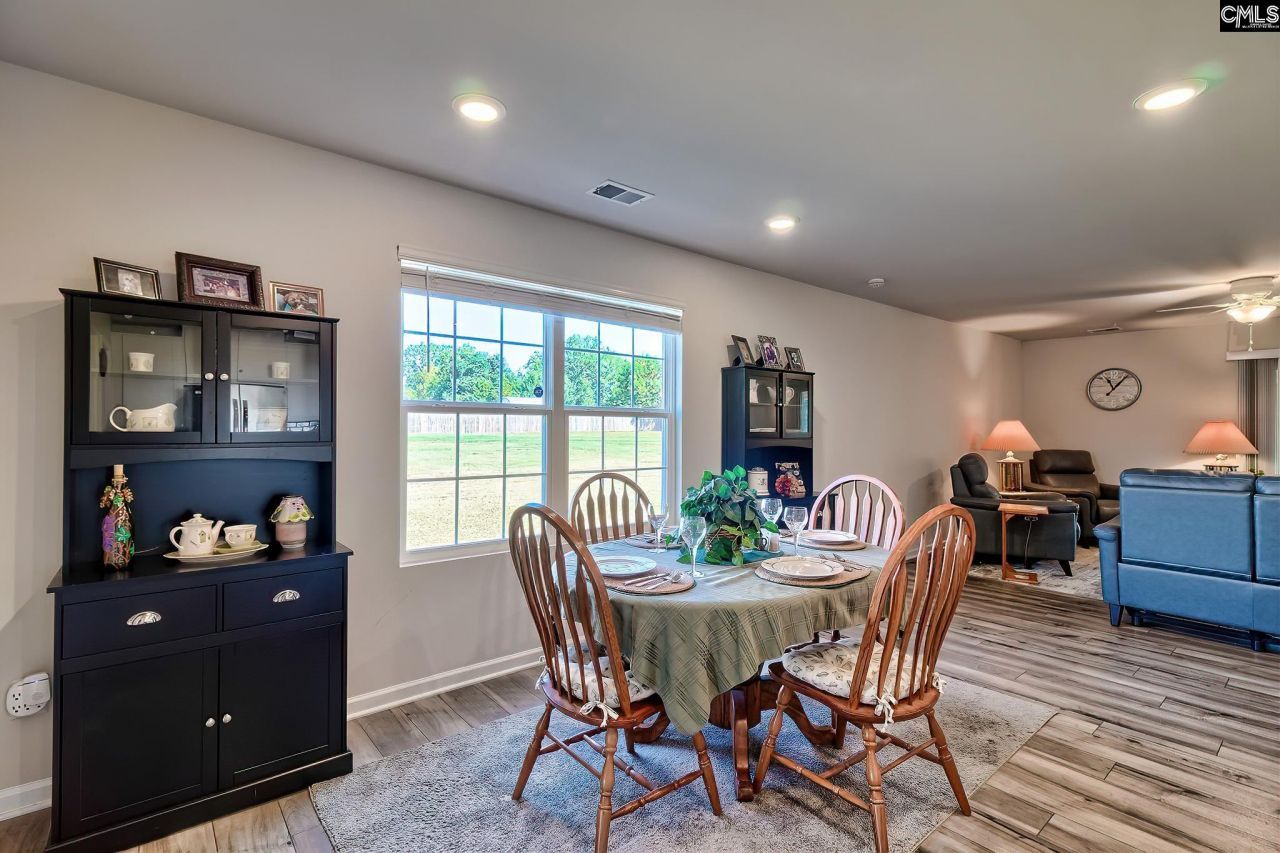 281 Burbage Court Photo 9