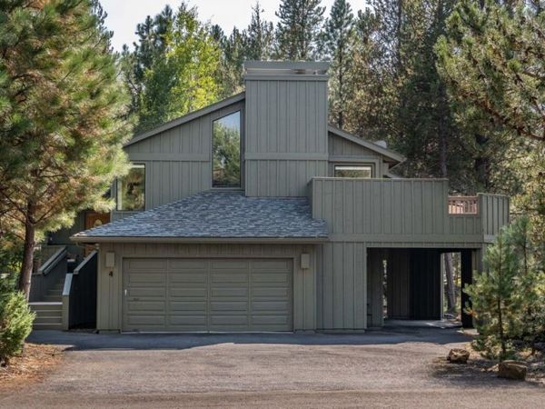 17717 Quelah Lane, Unit 4, Sunriver, OR 97707
