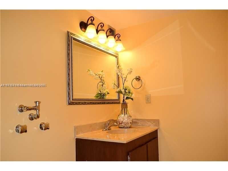 2500 Parkview Dr, Unit 1919, Hallandale Beach, FL 33009 Photo