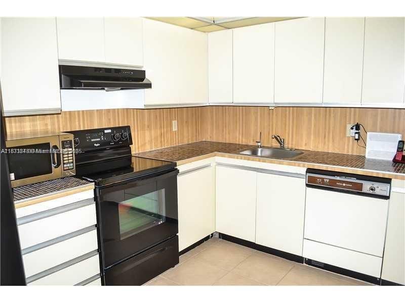 2500 Parkview Dr, Unit 1919, Hallandale Beach, FL 33009 Photo