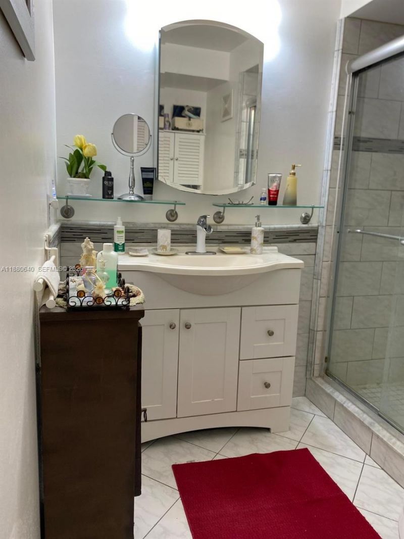 16325 Golf Club Rd, Unit 102, Weston, FL 33326 Photo