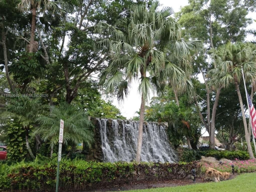 16325 Golf Club Rd, Unit 102, Weston, FL 33326 Photo