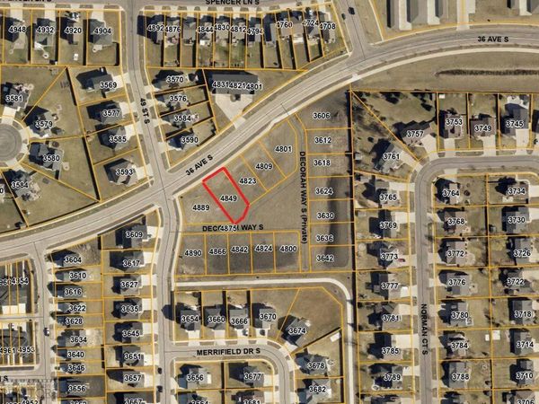 4849 Decorah Way S, Fargo, ND 58047