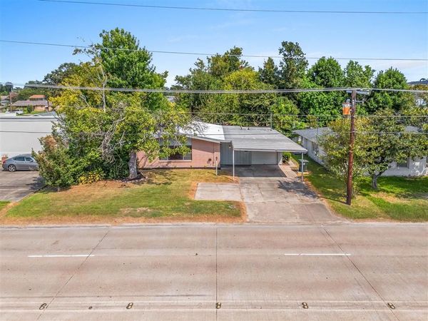 2215 Lake St Street, Lake Charles, LA 70601