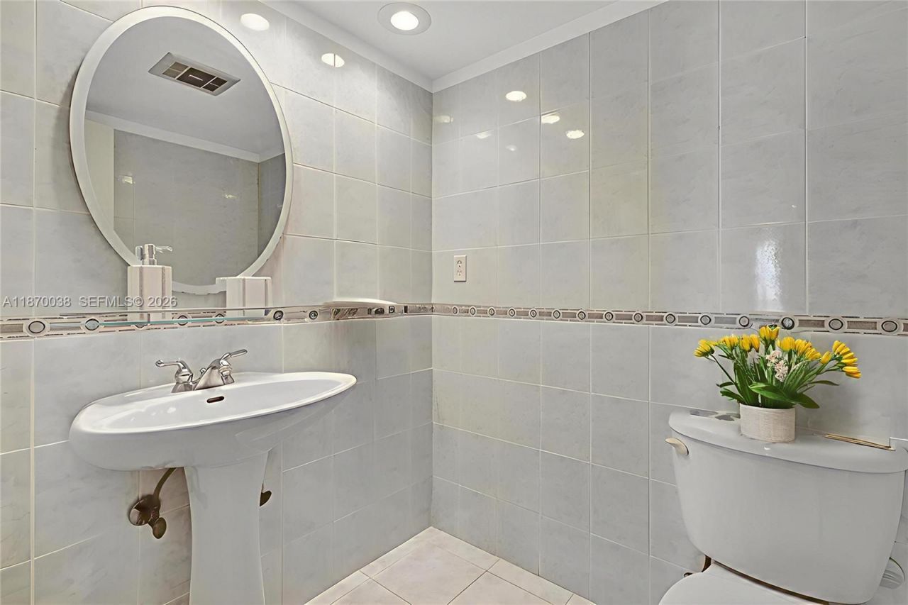 20100 W Country Club Dr, Unit 1003, Aventura, FL 33180 Photo