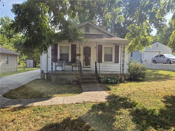 421 E Angus Street, Independence, MO 64055