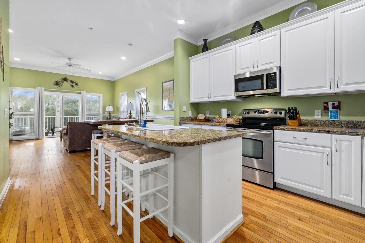 107 W 2nd Street Photo 14