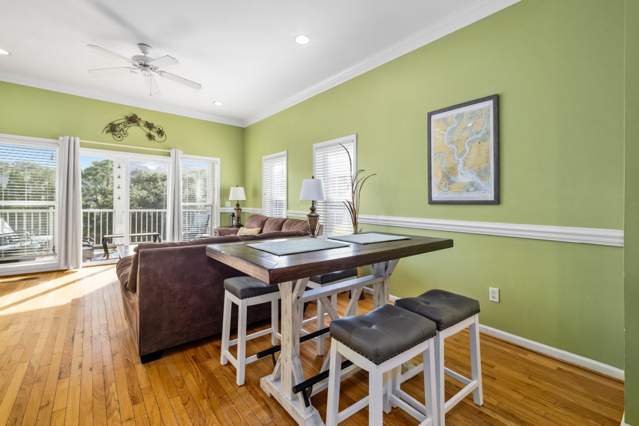 107 W 2nd Street Photo 19