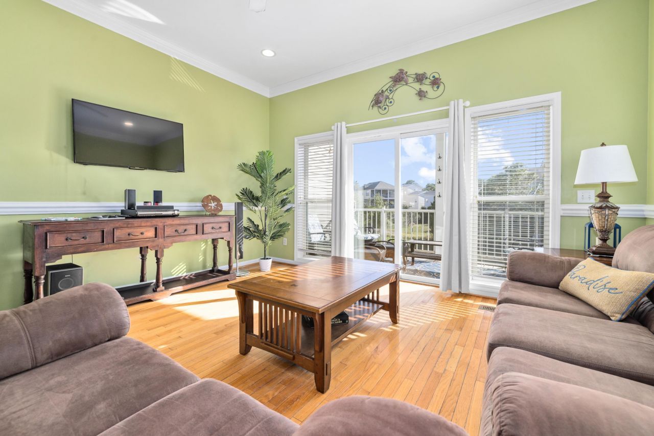 107 W 2nd Street Photo 25