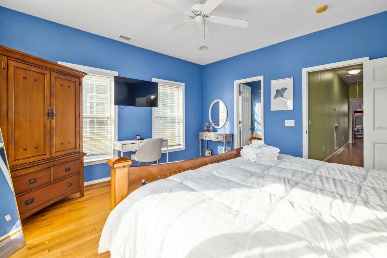 107 W 2nd Street Photo 36