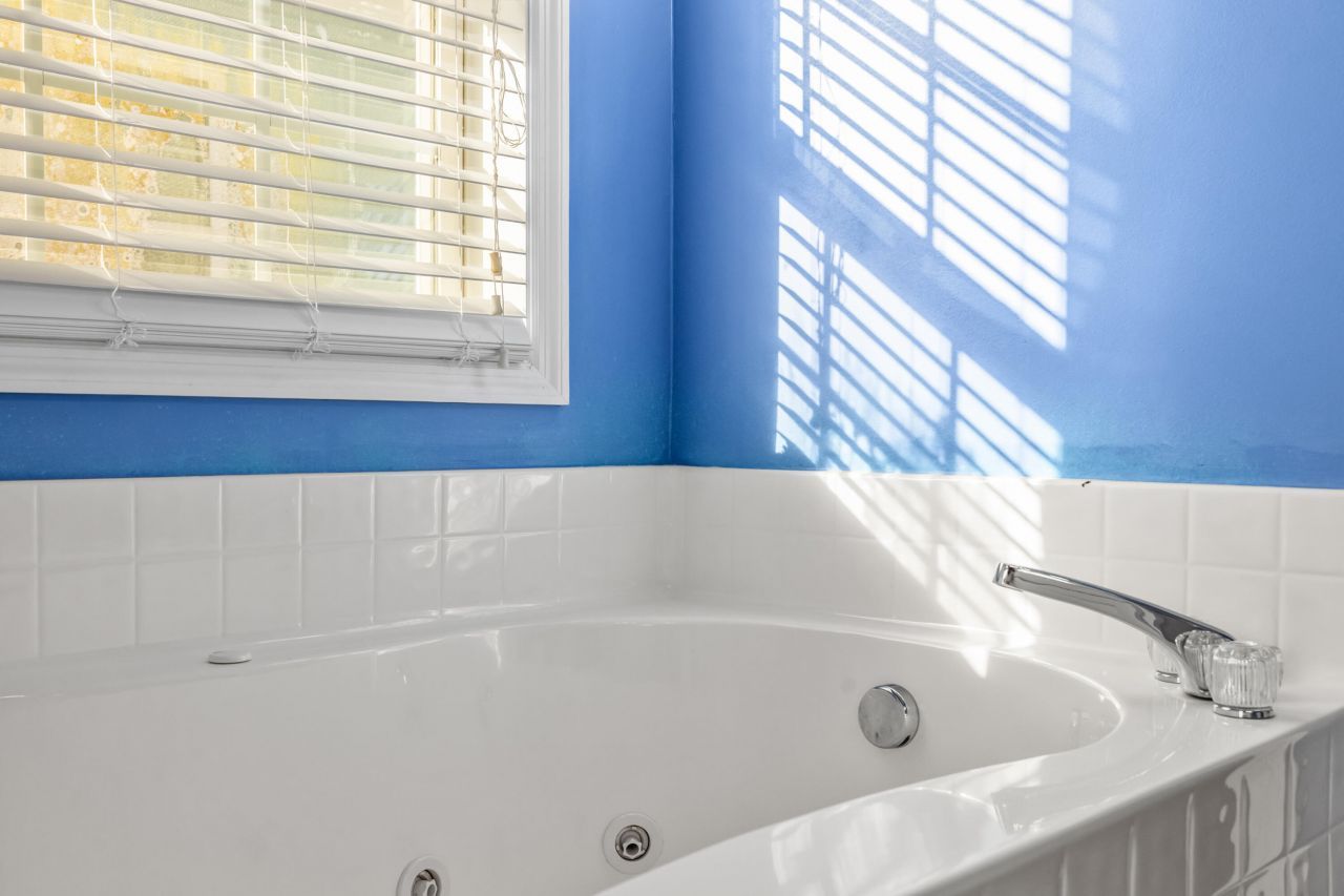 107 W 2nd Street Photo 45