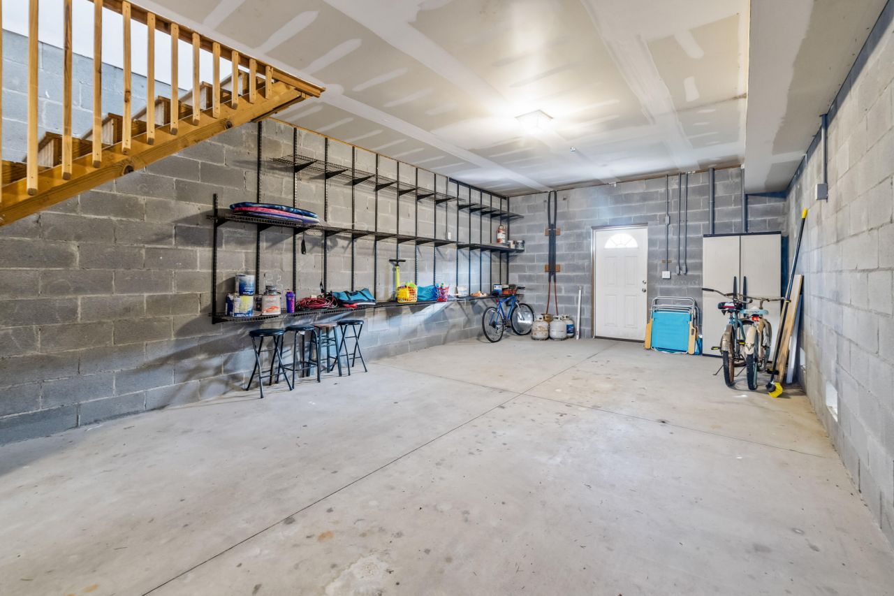 107 W 2nd Street Photo 54