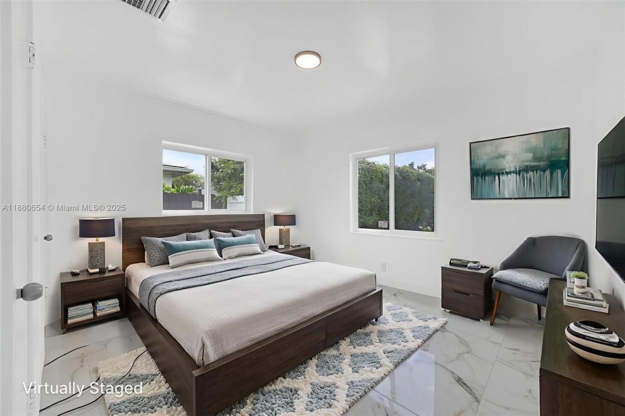 11011 NE 9th Ct, Biscayne Park, FL 33161 Photo