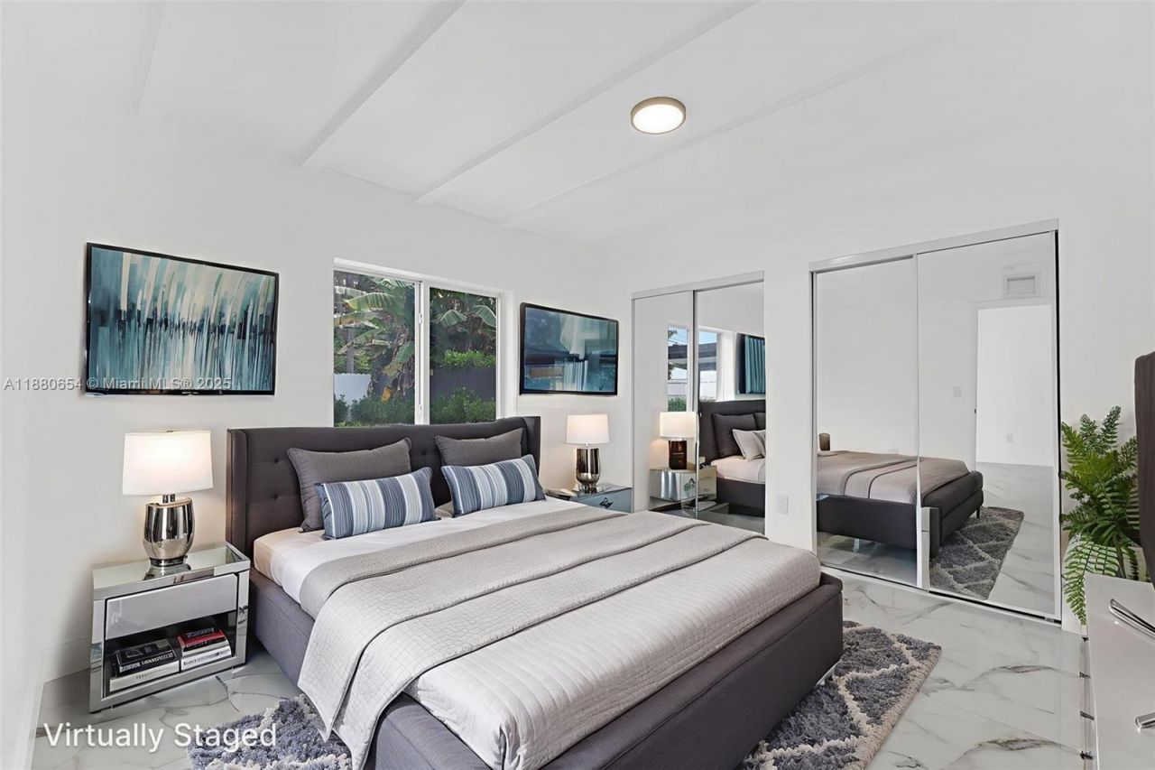 11011 NE 9th Ct, Biscayne Park, FL 33161 Photo