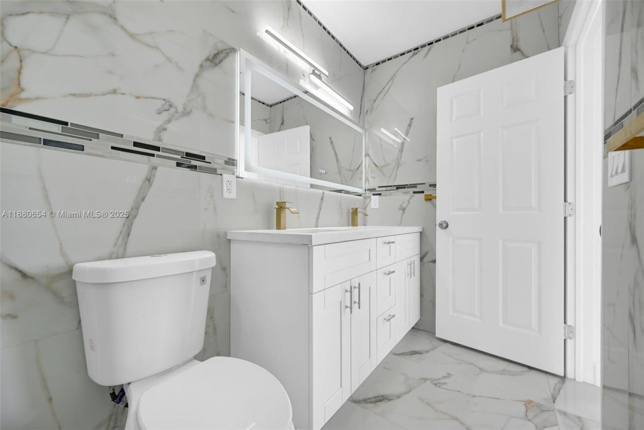 11011 NE 9th Ct, Biscayne Park, FL 33161 Photo