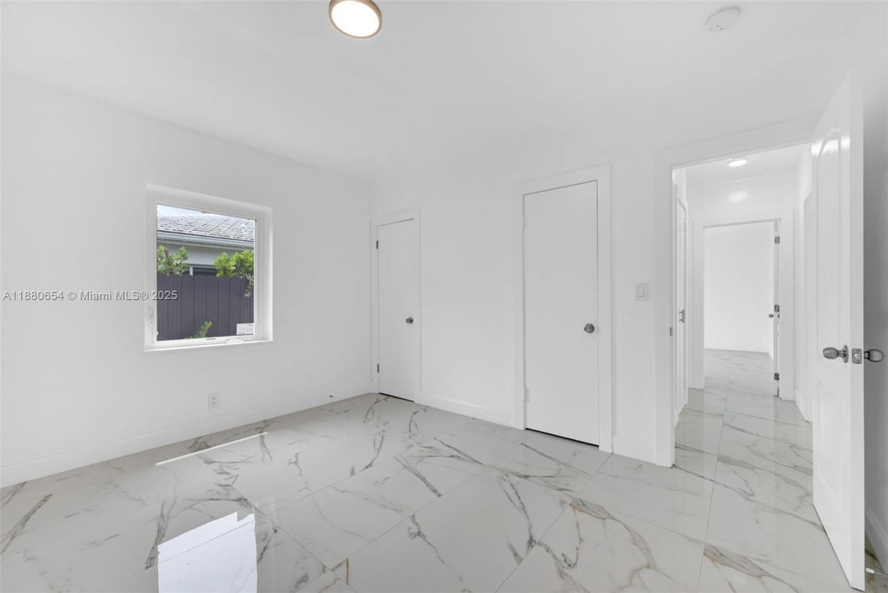 11011 NE 9th Ct, Biscayne Park, FL 33161 Photo