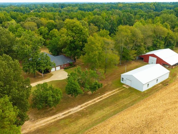 662 N Durham Avenue, Sharon, TN 38255