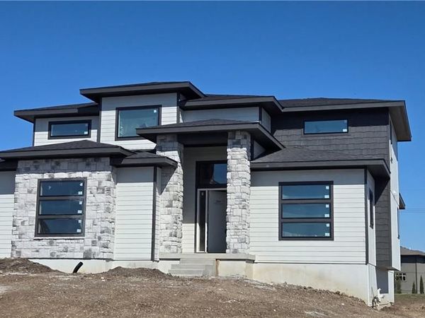 12502 W 183rd Terrace, Overland Park, KS 66013