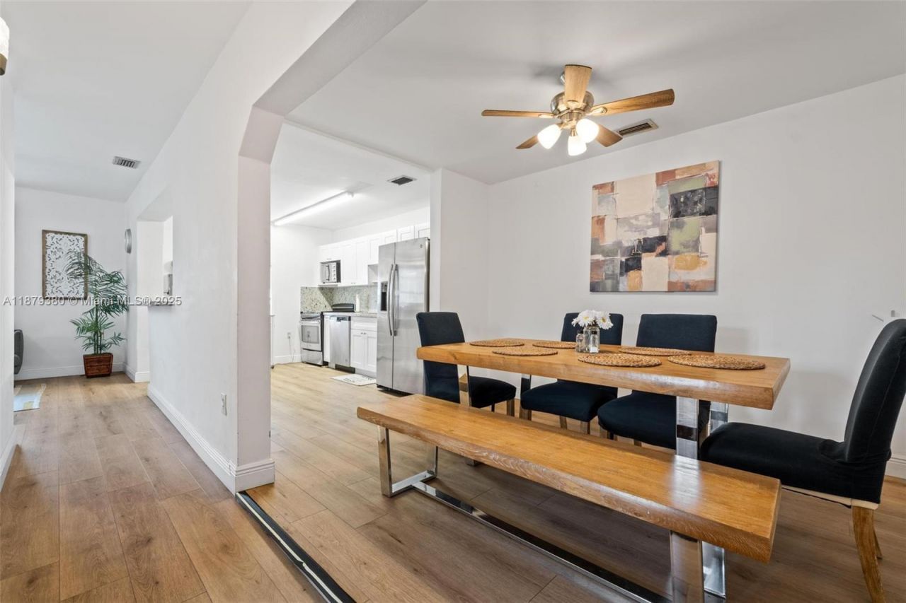 2453 SW 17th St, Unit 2453, Miami, FL 33145 Photo