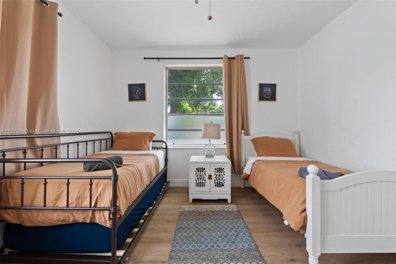 2453 SW 17th St, Unit 2453, Miami, FL 33145 Photo