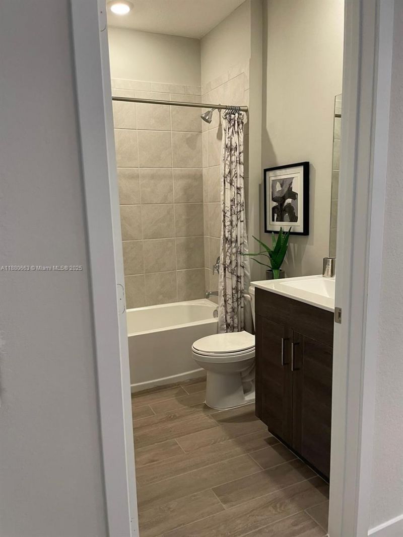 2423 SE 11th St, Homestead, FL 33035 Photo