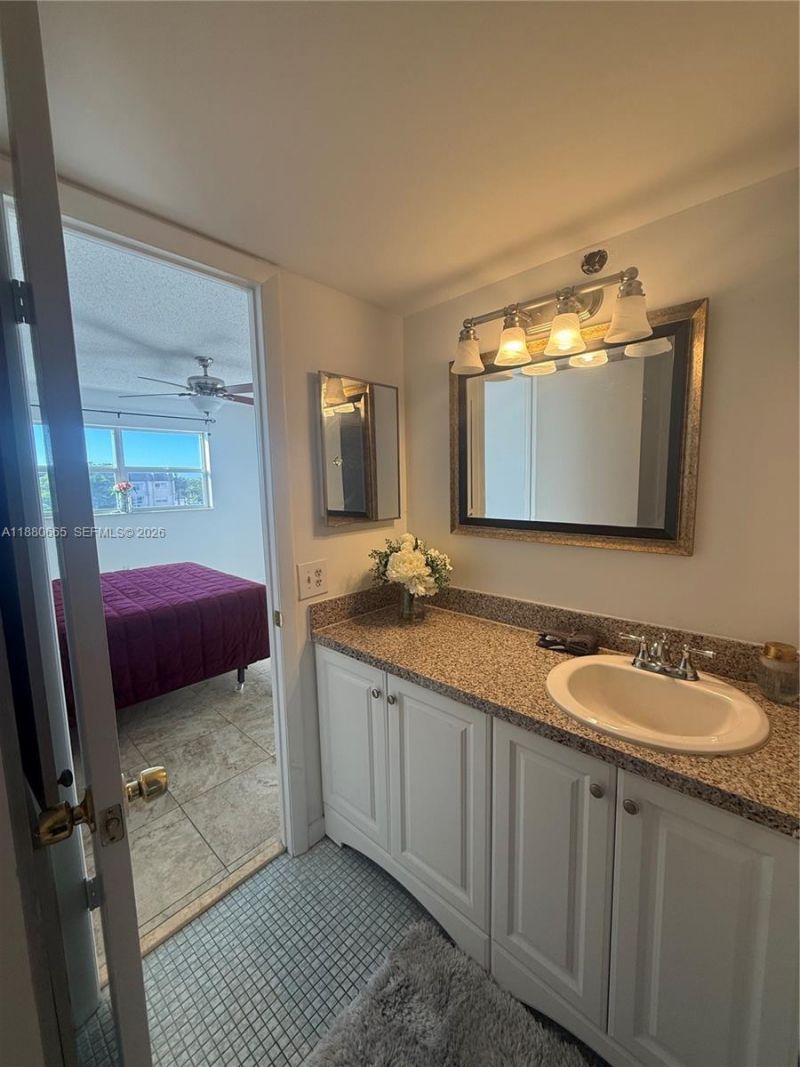 8345 Sunrise Lakes Blvd, Unit 309, Sunrise, FL 33322 Photo