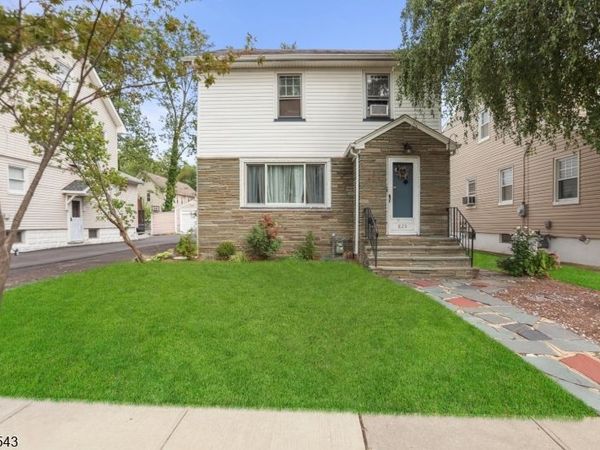 825 Elm St, Roselle Park, NJ 07204