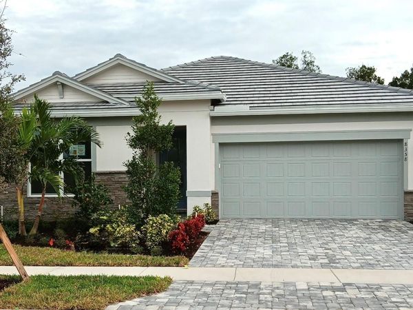 8358 Pequod Avenue, Unit Cedar 136, Vero Beach, FL 32967