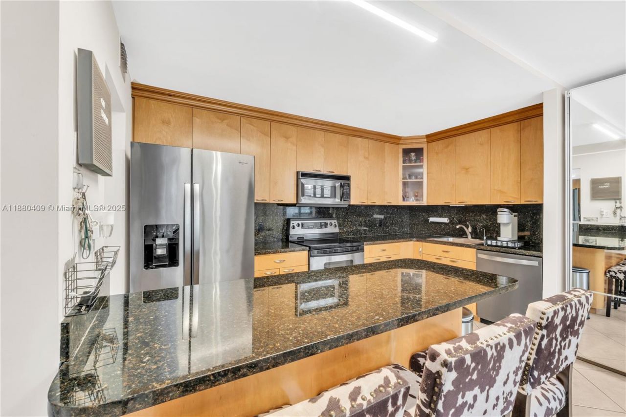 3440 NE 192nd St, Unit 2D-A, Aventura, FL 33180 Photo