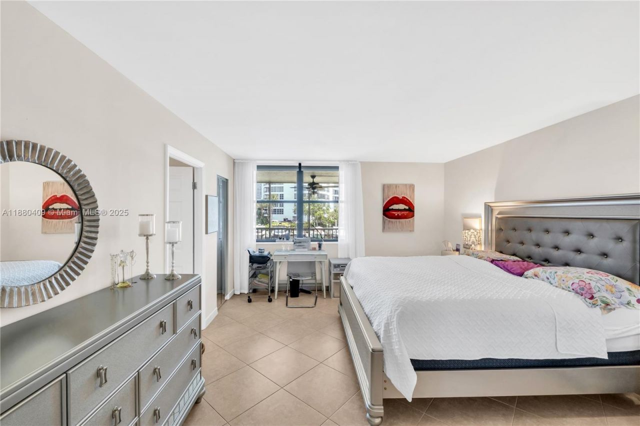 3440 NE 192nd St, Unit 2D-A, Aventura, FL 33180 Photo