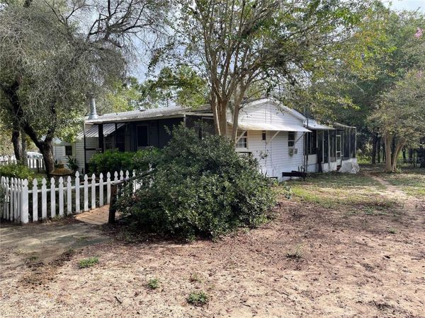 591 SE FISHER ROAD, OCKLAWAHA, FL 32179
