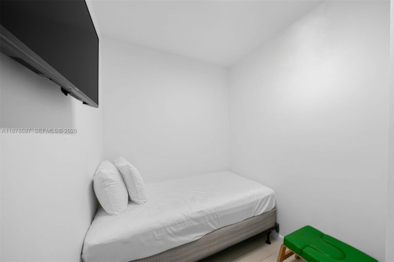 9349 Collins Ave, Unit 406, Surfside, FL 33154 Photo