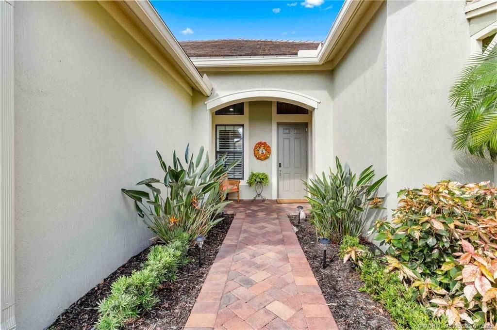 1092 SW Scrub Oak Avenue, Palm City, FL 34990 Photo