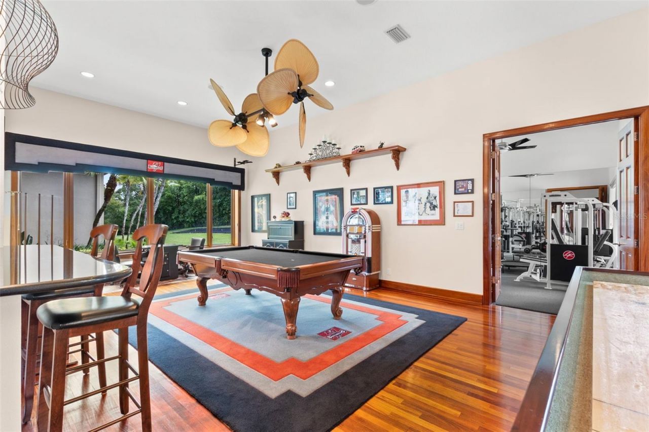 211 Rue Des Chateaux, Tarpon Springs, FL 34688 Photo