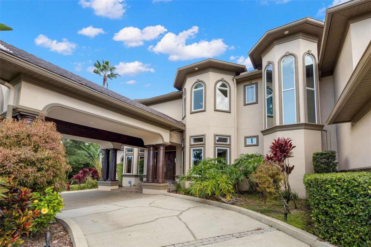 211 Rue Des Chateaux, Tarpon Springs, FL 34688 Photo