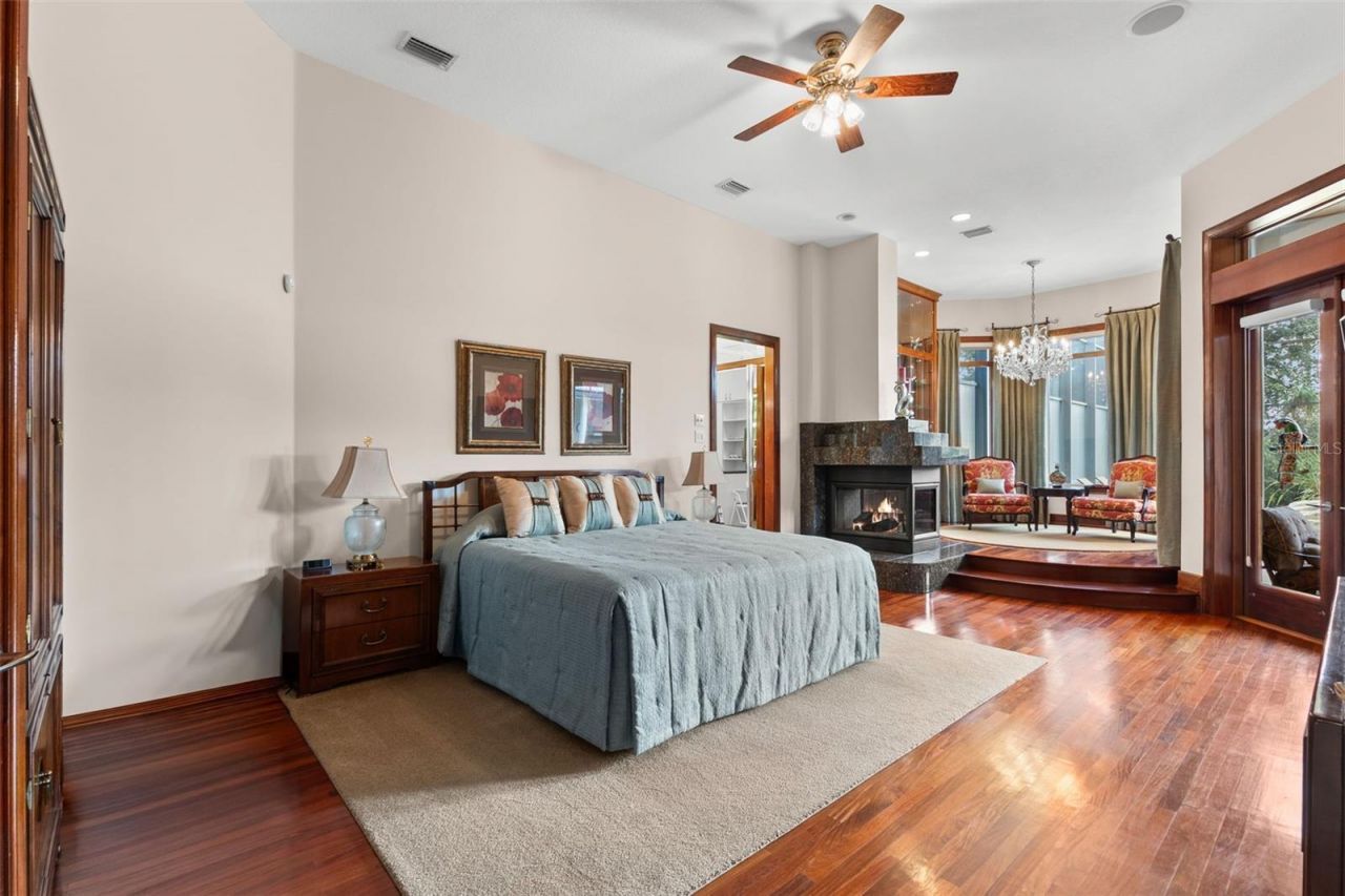 211 Rue Des Chateaux, Tarpon Springs, FL 34688 Photo