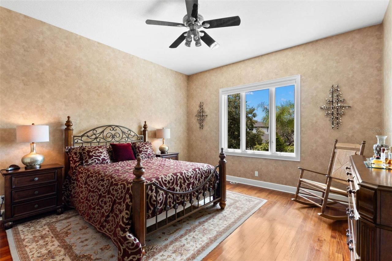 211 Rue Des Chateaux, Tarpon Springs, FL 34688 Photo